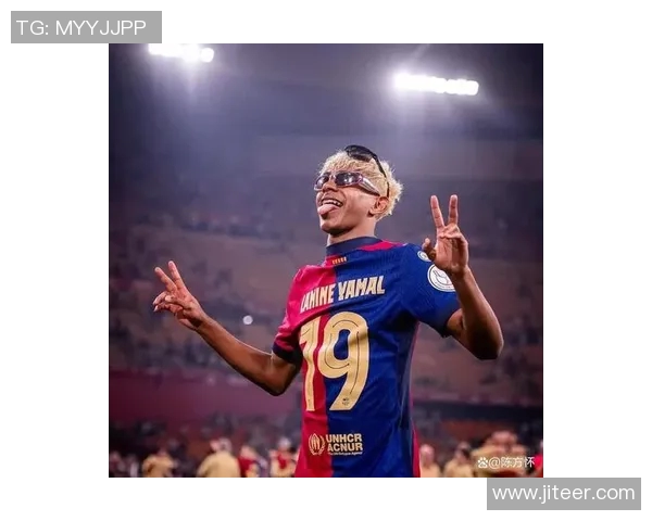 足球球星与网红的差距有多大 他们的影响力和社会地位各自如何